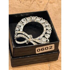Vintage Round Rhinestone Bow Brooch Pin Sparkling Silver-Tone Crystal Circle Jew